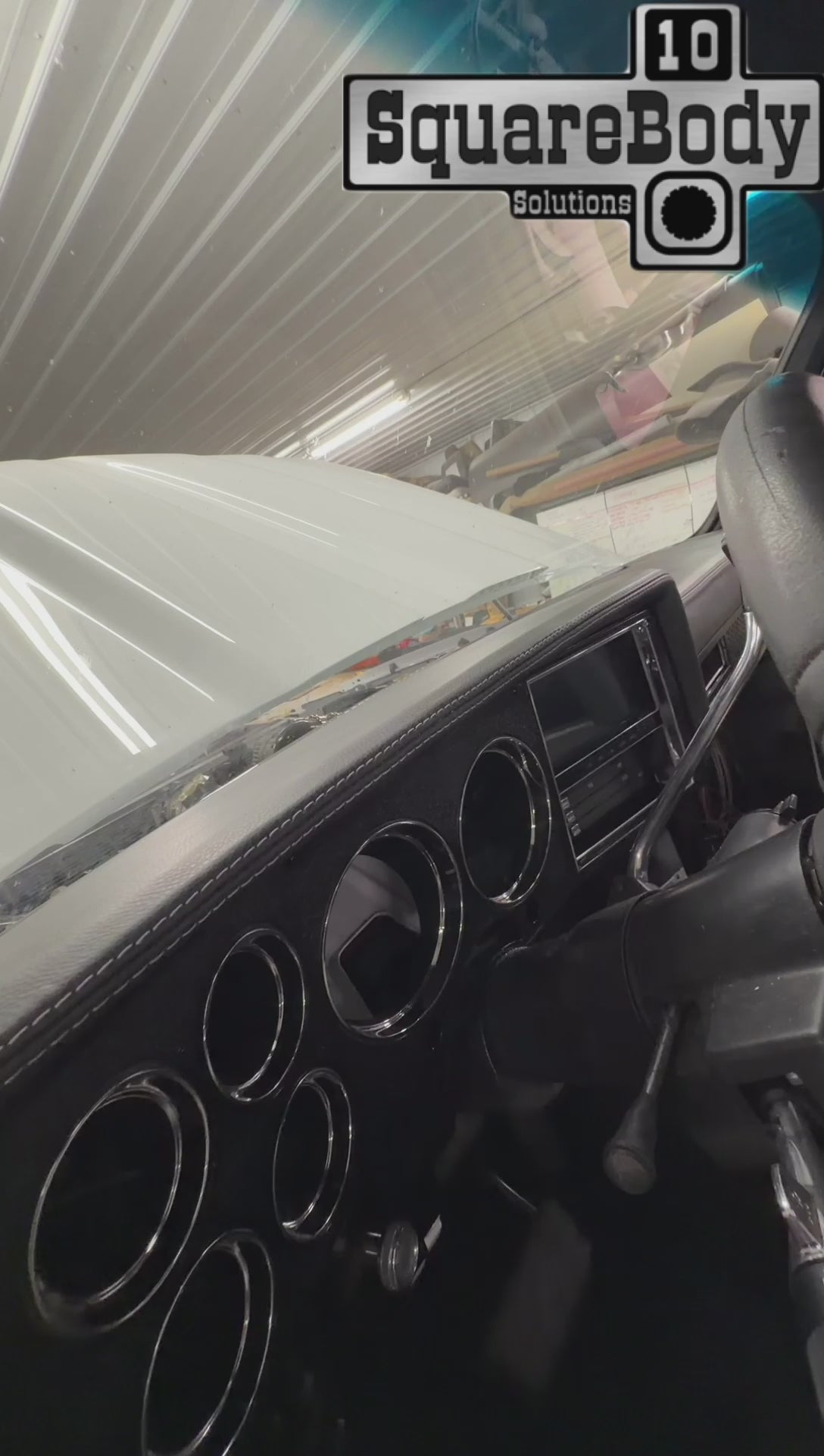 Legacy Series TriMax seats, center console and door panels in black and cream